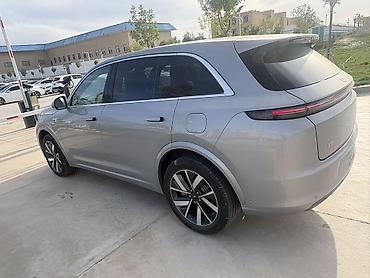 wuling mini ev: Lixiang L7: 2024 г., 1.5 л, Автомат, Гибрид, Кроссовер — 6