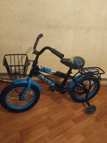 Велосипеды: Продаю велосипед размер колёс 14для детей от 4 до 7 лет примерно