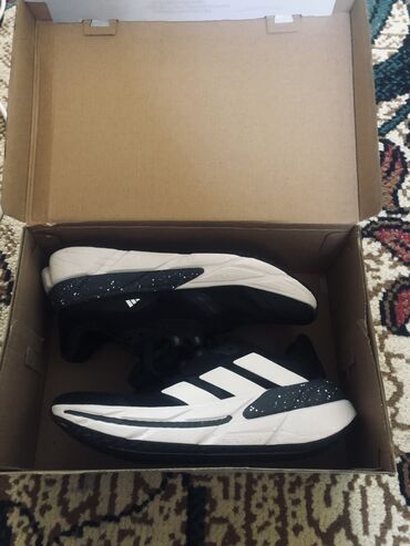 обувь из кореи: Эркектердин кроссовкасы, 40, Adidas Originals, Жаңы, түсү - Кара, Өзү алып кетүү