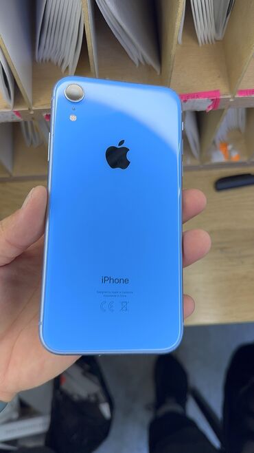 Apple iPhone: IPhone Xr, Б/у, 128 ГБ, Защитное стекло, Чехол, 82 %