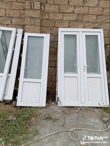 qapi zengi: PVC qapı və pəncərə sistemləri - Material: ağ və qəhvəyi rəngdə