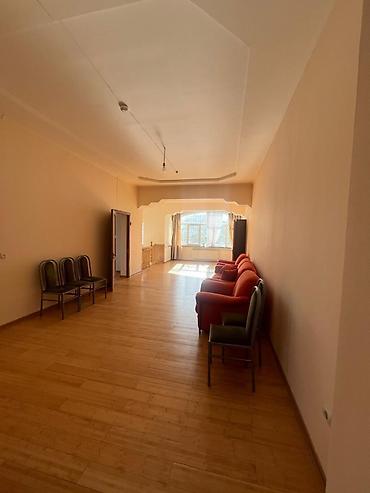 Долгосрочная аренда домов: 400 м², 7 комнат, Балкон застеклен, Видеонаблюдение, Бассейн — 8