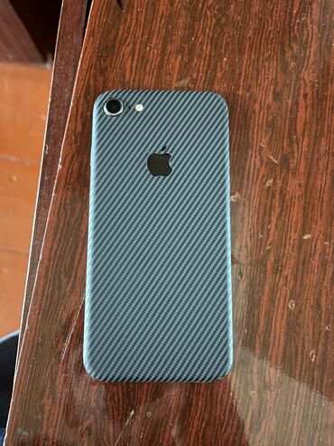 samsunq 3: IPhone 7, 32 GB, Black Titanium, Barmaq izi