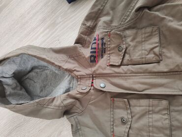 Kurtkalar: Uşaq parça tipli gödəkcə.Okaidi brendi.iki hissədən ibarətdir. oğlan — 6