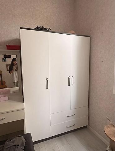 Digər mebel: Yataq dəsti satılır 400₼. matrası yoxdur. Ünvan — 2