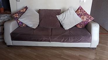 Klassik üslubda dəst: 3 nəfərlik divan + 1 nəfərlik bərabər dizaynda