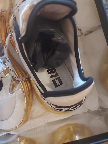 Patike: Modne patike LRBL – bele sa zlatnim detaljima - Model: niskoprofilne — 3