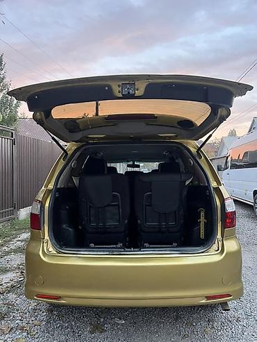 honda avancer: Toyota Ipsum: 2004 г., Автомат, Бензин, Минивэн — 6