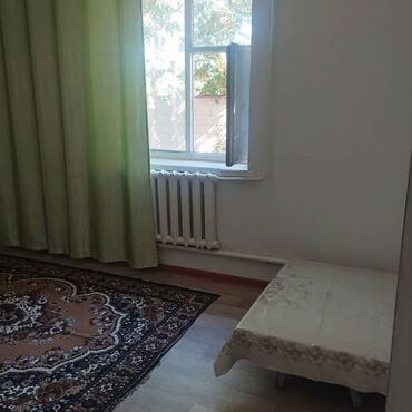 бакту долонотуу: 12 м², Без мебели