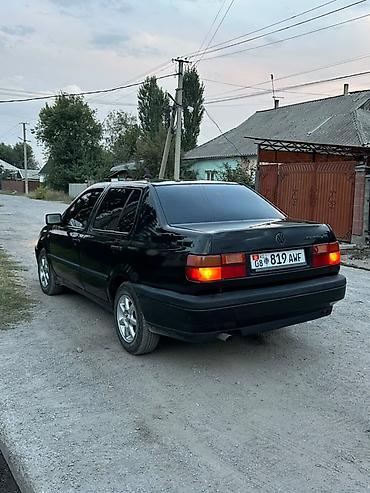 Volkswagen: Volkswagen Vento: 1993 г., 1.8 л, Механика, Бензин, Седан — 3