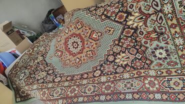 Toy paltarları və aksesuarları: Qədimi xalça