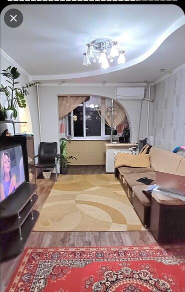 квартира без хозяйина: 3 комнаты, 60 м², 104 серия, 4 этаж