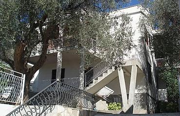 Dnevno: Sutomore, iznajmljujem apartman i sobe. Sobe sa dva, tri i četiri na lalafo.rs — 1 Dnevno: Sutomore, iznajmljujem apartman i sobe. Sobe sa dva, tri i četiri — 1