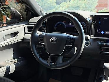 jetour dashing: Toyota Camry: 2025 г., 2.5 л, Автомат, Гибрид, Седан — 7