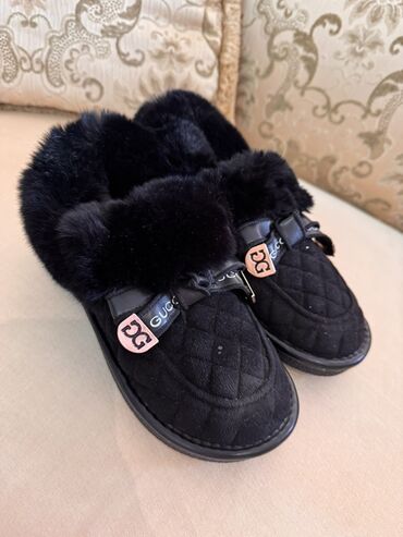 спортивные мокасины: Лоферы, 36, Gucci, Новый, цвет - Черный
