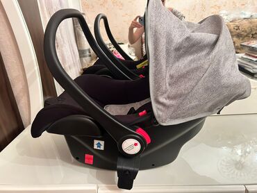 Modullu arabalar: Uşaq arabası – qatlanan, yığcam və möhkəm konstruksiyalı. - Rəng — 51