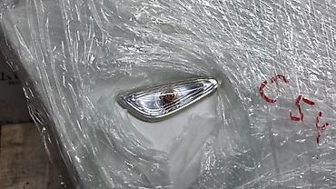ламповый: Правый поворотник Kia 2013 г., Б/у, Корея — 1