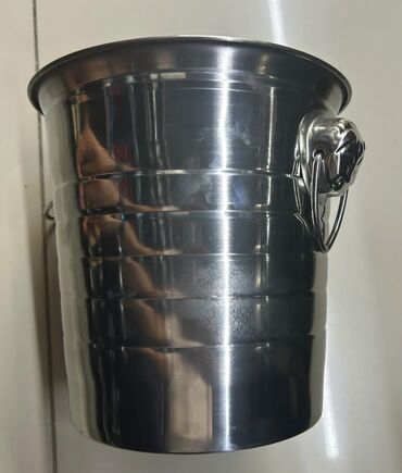 Digər dəstlər və servizlər: Paslanmayan buz vedrəsi satılır.Dondurma qabları satılır. Nerj — 9