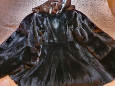 куртка zara: Шуба Zara, XL (EU 42), цвет - Черный
