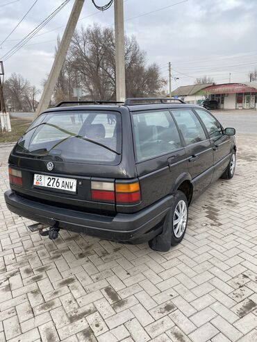 Volkswagen: Volkswagen Passat: 1990 г., 1.8 л, Механика, Бензин, Универсал