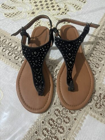 Women's Sneakers and athletic shoes: Qadın ayaqqabıları və idman krosovkaları dəsti 1) Sarı-qaranın — 8