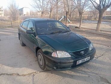 Toyota: Toyota Avensis: 2001 г., 1.8 л, Механика, Бензин, Хэтчбэк