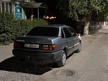 e klass: Volkswagen Passat: 1988 г., Седан — 7