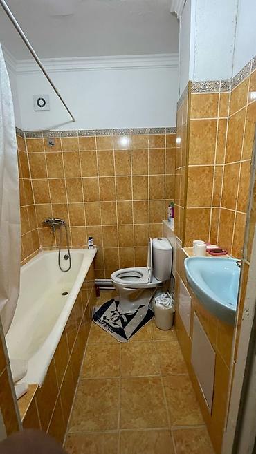 106: 2 комнаты, 65 м², 12 мкр 106 серия, 1 этаж — 2