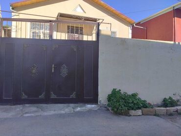 Həyət evləri və villaların satışı: Binəqədi qəs. 3 otaqlı, 80 kv. m
