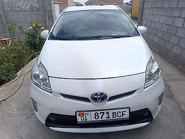 Toyota: Toyota Prius: 2015 г., 1.8 л, Гибрид, Хэтчбэк — 2