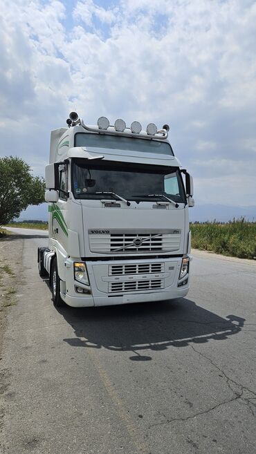 бу крыша: Сүйрөгүч, Volvo, 2011 г., Прицепсиз