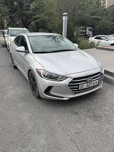 Hyundai Elantra: 2019 г., Бензин, Седан