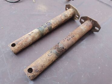 Auto delovi: Nosaci zadnjeg branika Lada 2121,21213,21214 Niva. Polovno, ocuvano — 3