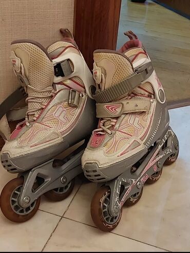 детские защитные шорты для роликов: Fila təkərli konkis (inline skates) - Brend: Fila - Model üzərində