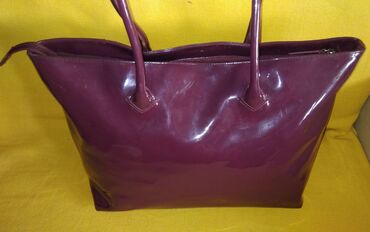 Torbe: Calvin Klein bordo lakovana torba Prelepa lakovana torba Calvin Klein — 2