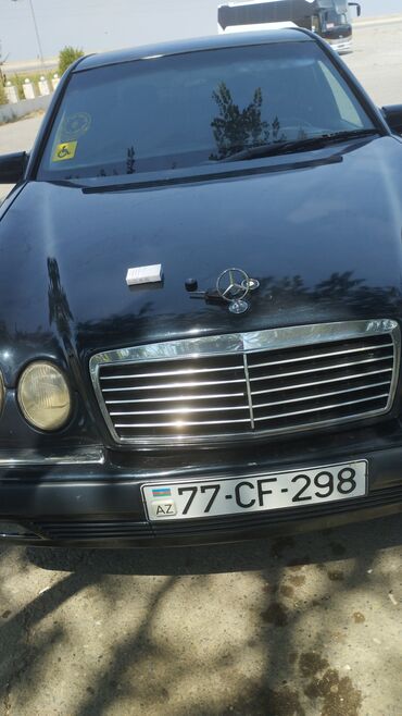 Mercedes-Benz E 270: 3.2 л | 2000 г. Седан