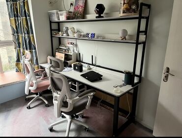 современные компьютерные столы: Компьютердик үстөлү, Жаңы, Текчелери бар