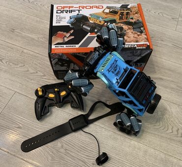 Игрушки: Радиоуправляемая машина из сплава с двойным управлением 2,4 ГГц, 4CH — 13