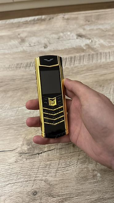 Vertu < 2 GB Memory Capacity, rəng - Qızılı, Düyməli