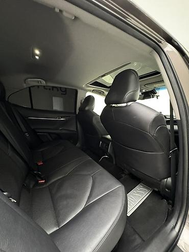 byd e2 2024: Toyota Camry: 2022 г., 2.5 л, Автомат, Гибрид, Седан — 7