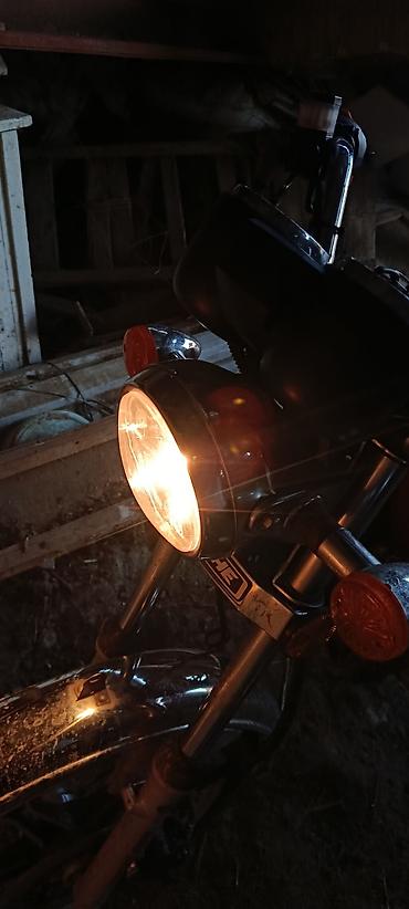 2 тактный: Мотоцикл Yinhe YH125-8 (классический дорожник) - Двигатель: 4‑тактный — 2