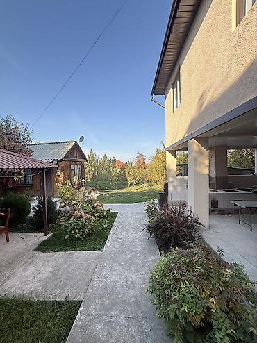 купить дачу в районе г бишкек: 4 комнаты, 200 м², 10 соток, Электричество, Горячая вода, Холодная вода — 6