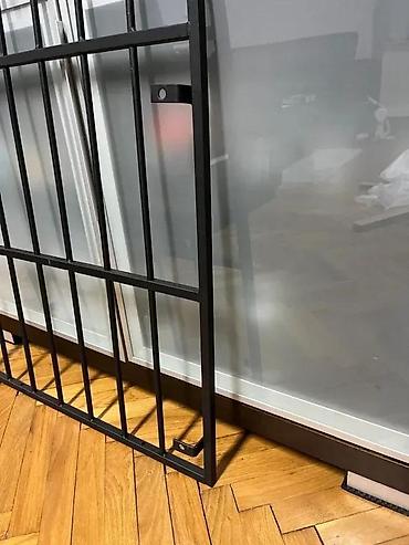 Baštenska dekoracija: Metalna rešetka/ukrasni panel za zid ili prozor - Materijal: crno — 5