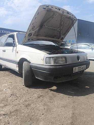 Унаа сатуу: Volkswagen Passat: 1991 г., 1.8 л, Кол менен иштөөчү, Бензин, Универсал — 2