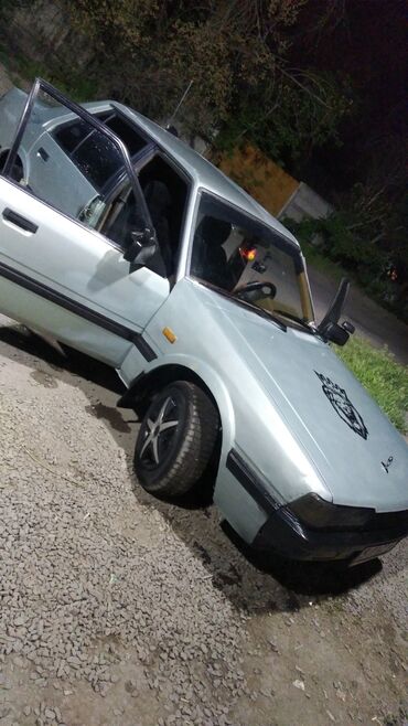 Mazda: Mazda 626: 1985 г., 2 л, Механика, Бензин, Седан