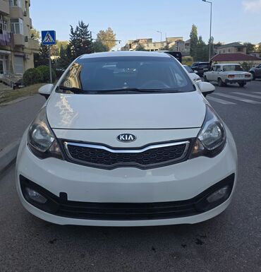 bmw 3 серия 335d at: Kia Rio: 1.4 l | 2012 il Sedan