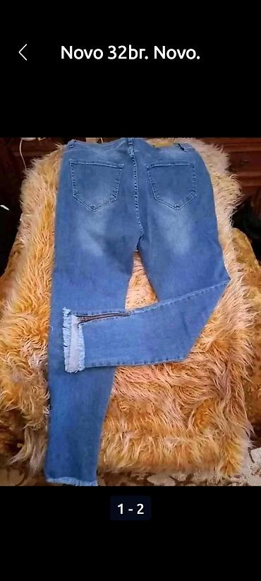 bershka zene: 32br 1000din — 2