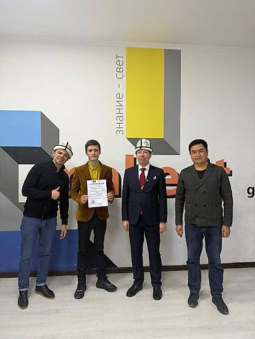 Другие курсы: Всем доброго времени суток! Меня зовут Святослав, мне 22 года. Я — 7