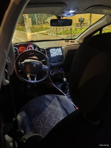 Peugeot: Peugeot 2008: 1.2 l. | 2016 έ. 209000 km. SUV/4x4 — 11