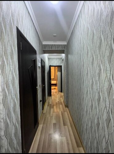 Uzunmüddətli kirayə mənzillər: Ev 5 mərtəbəli binanın 4-cü mərtəbəsindəki, tam təmirlidir. Bütün — 3